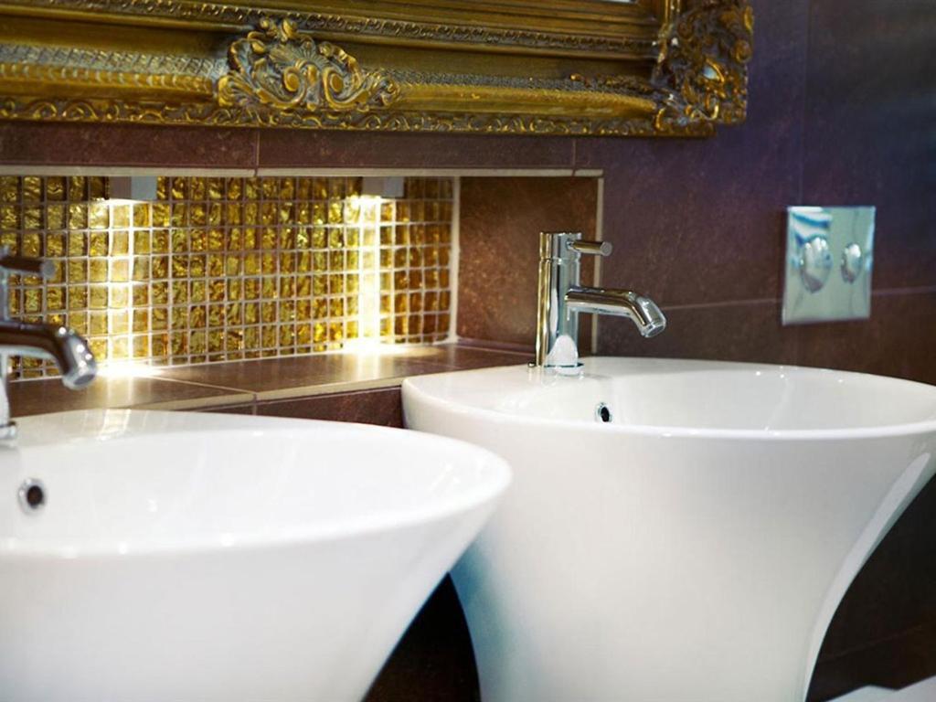 Edgar House Hotel Честър Екстериор снимка